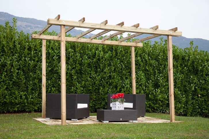 pergola in legno losa telaio in legno per realizzare una pergola ombreggiante